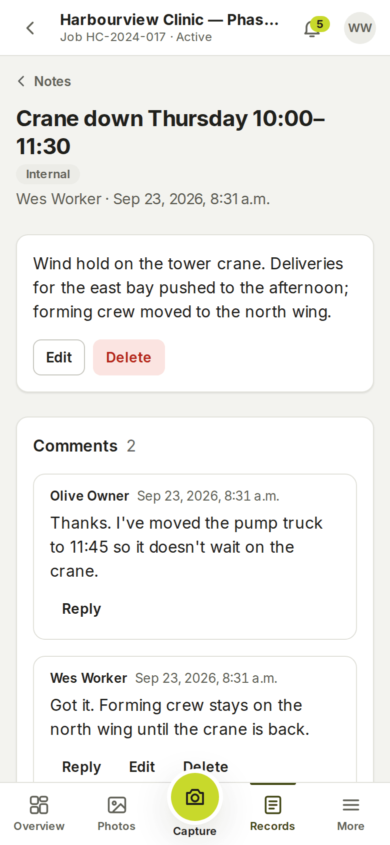 The same note on a phone: its title, author and time, the text, and the two comments below it with Reply buttons.